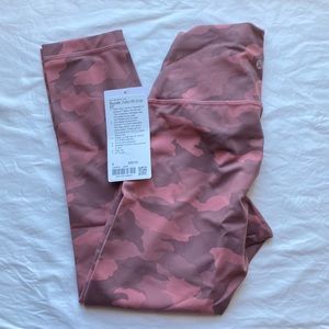 Lululemon Wunder train crop 23”